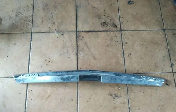 Opel Astra H Tailgate trim 13223917