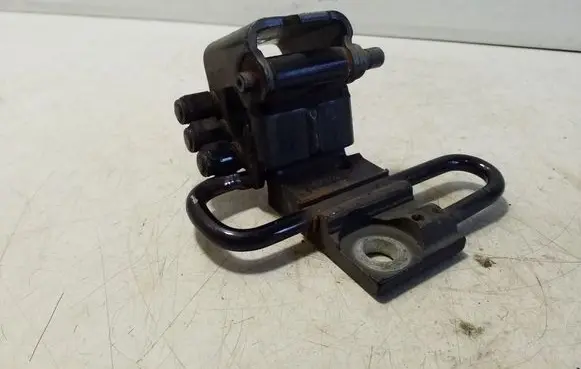 Audi A6 S6 C6 4F Front door lower hinge 8E0831412E