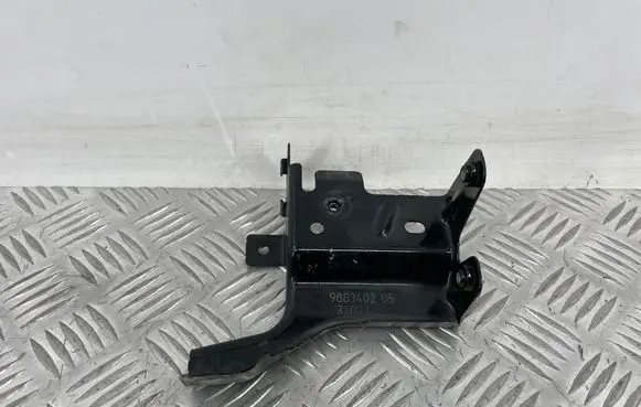 BMW iX2 (U10) Fender mounting bracket 9883402 33024