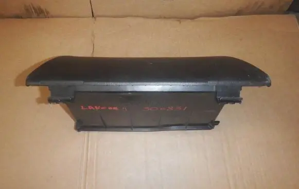 Mitsubishi Lancer Glove box set MR633537
