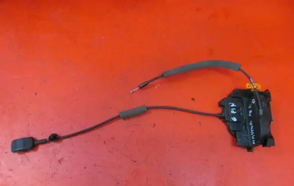 Renault Master III Front door lock 805030009R