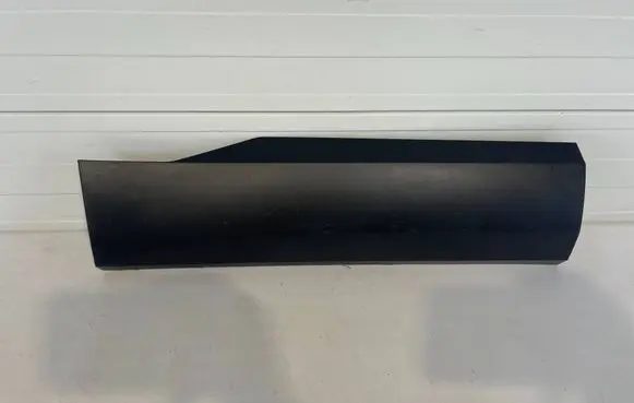 Nissan Qashqai J12 Rear door trim (molding) 828706UA5A