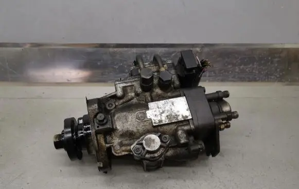 Ford Focus Fuel injection high pressure pump 0470004002 XS4Q9A543NJ 0281001827