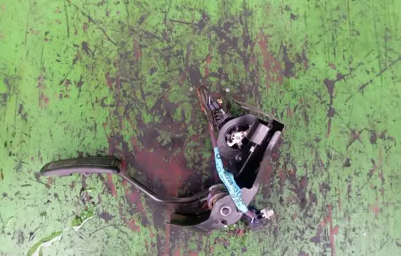Toyota Corolla E120 E130 Accelerator throttle pedal