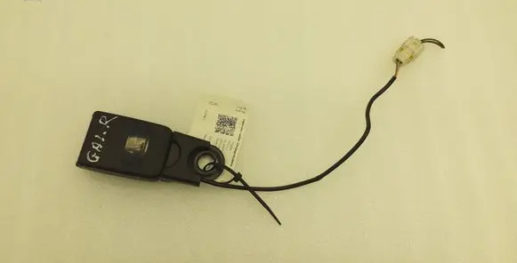 Peugeot RCZ Rear seatbelt buckle 18708