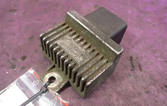 Renault Master II Glow plug 