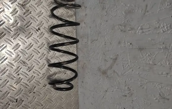 Audi A4 S4 B8 8K Rear coil spring