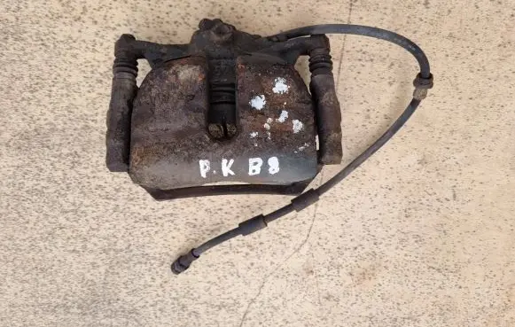 Volkswagen PASSAT B8 Front brake caliper