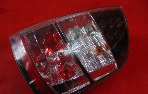 Toyota Prius (NHW20) Rear/tail lights