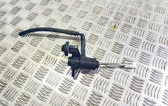 Audi A4 S4 B7 8E 8H Clutch slave cylinder 8E1721401AJ