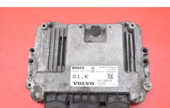 Volvo S40 Engine control unit/module ECU 31211076