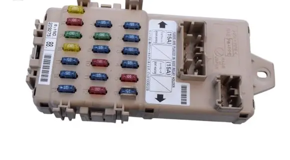 Subaru Forester SG Fuse module 82201SA000