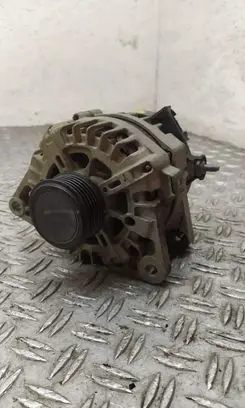 Hyundai ix35 Generator/alternator 2611067 373002A850
