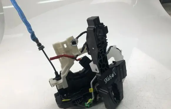 KIA Ceed Coupe door lock (next to the handle) 81310J7010