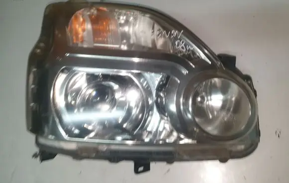 Nissan X-Trail T30 Headlight/headlamp NZMNS111LBNA