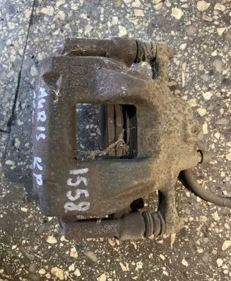 Toyota Auris 150 Front brake caliper