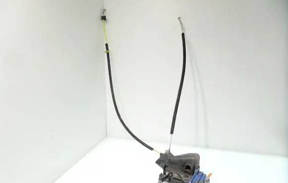 Audi A4 S4 B5 8D Rear door lock 8D0839015A