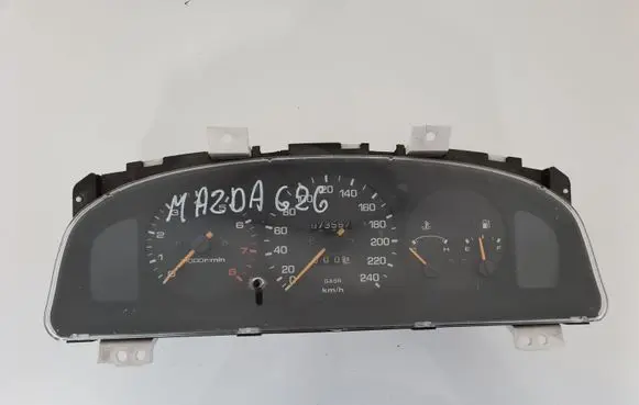 Mazda 626 Speedometer (instrument cluster) GC5KC