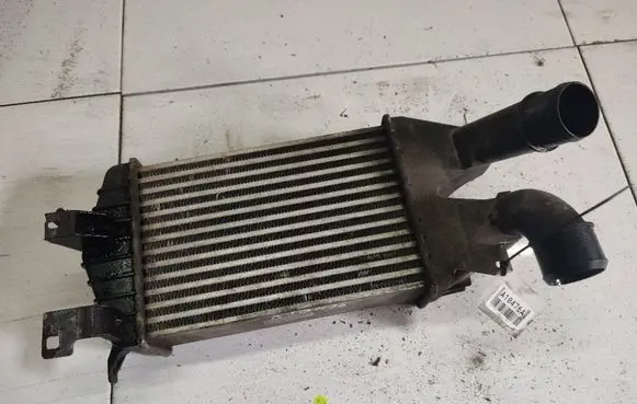 Opel Astra H Intercooler radiator WTP8630