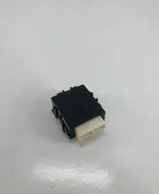 Toyota RAV 4 (XA40) Window wiper relay 8594042030 4230002080