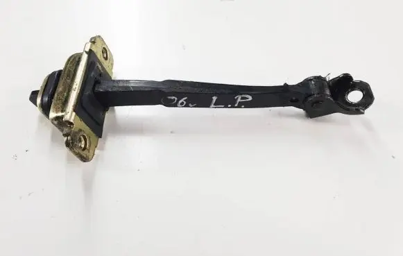 Chevrolet Captiva Front door check strap stopper