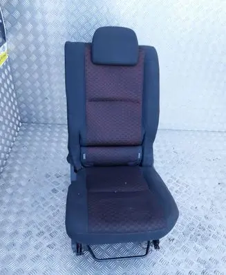 Toyota Verso Second row seats 
