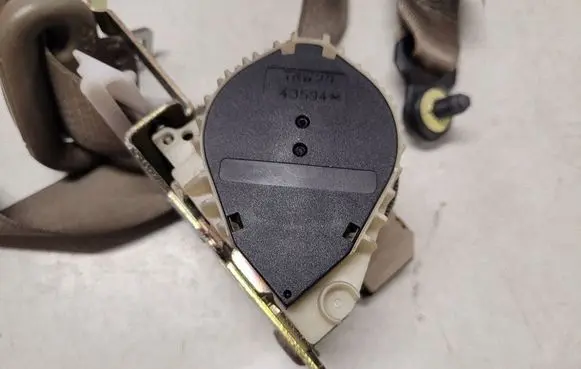 Jaguar S-Type Front seatbelt 43594 2R83F611B08 33048264
