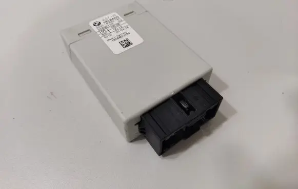 BMW X6 F16 Steering rack control module 6882780