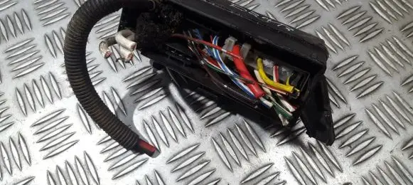 Nissan Almera N16 Fuse box set 5M301E