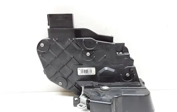 Volvo XC60 Front door lock 30799311