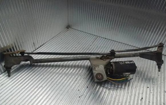 Volvo S70 V70 V70 XC Wiper motor 9169321 0390241133