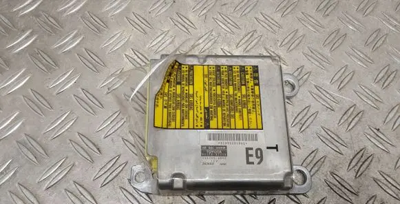 Toyota Prius (NHW20) Airbag control unit/module 8917047390
