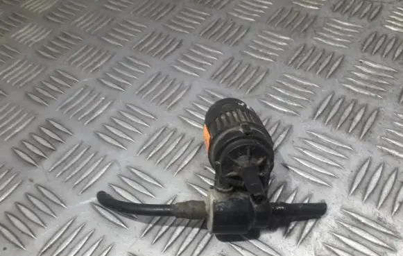 Opel Vectra B Windscreen/windshield washer pump 090586632