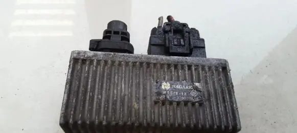 Renault Scenic I Glow plug pre-heat relay 7700111525