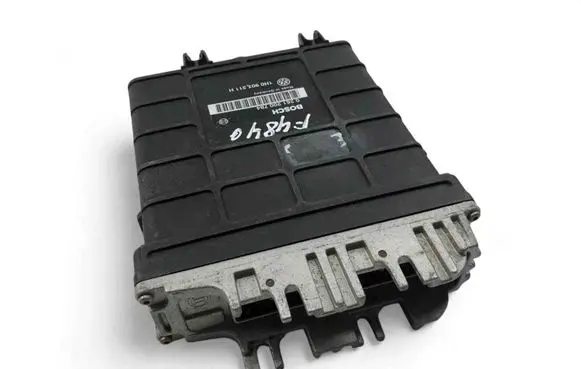 Volkswagen Golf III Engine control unit/module ECU 1H0907311H 0261200784