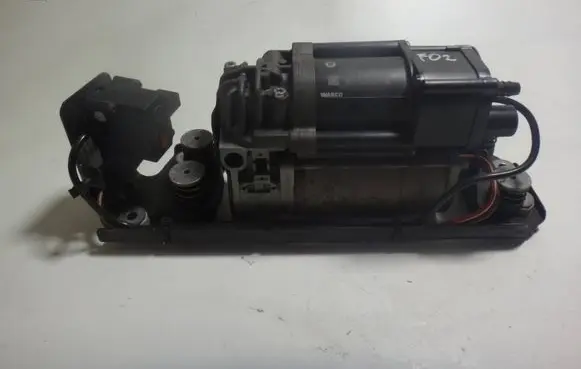 BMW 5 GT F07 Air suspension compressor/pump 6789450 24449710