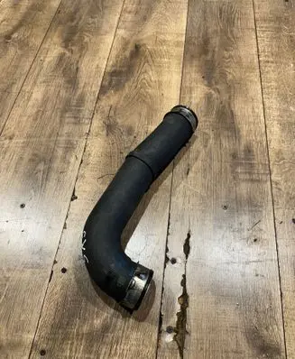Intercooler hose/pipe