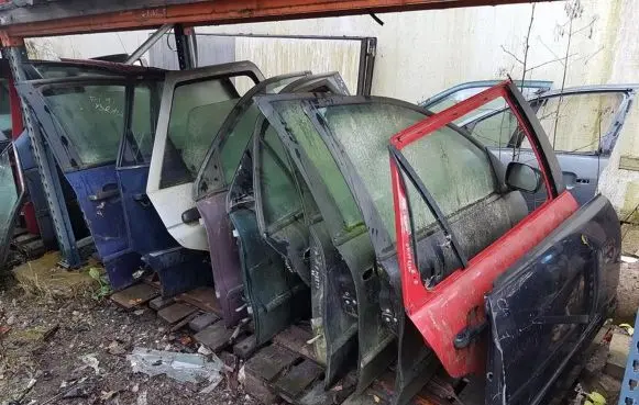 Fiat Marea Rear door RAUDONOS