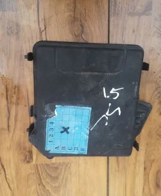 Renault Scenic III - Grand scenic III Fuse box cover 284C40002R
