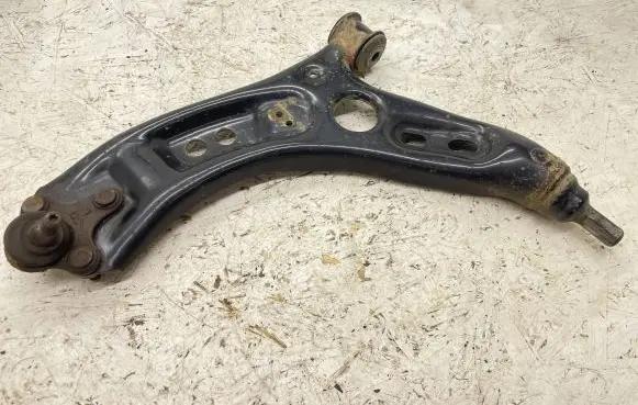Volkswagen Touran I Front lower control arm/wishbone 1K0365C