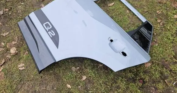 Audi Q2 - Front door