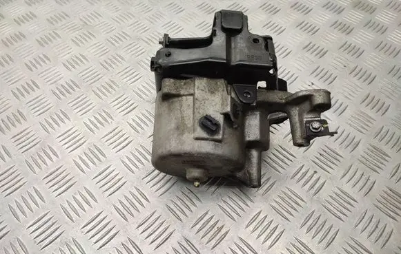 Volvo V70 Fuel filter housing AV6Q9180CA