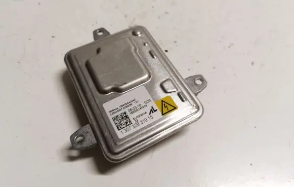 Chevrolet Camaro Headlight ballast module Xenon 130732931915