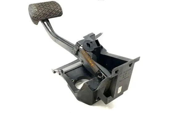 Mercedes-Benz CLK A209 C209 Brake pedal 2032900719