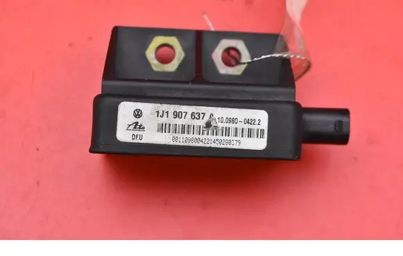 Volkswagen Golf IV Sensor 1J0907657A