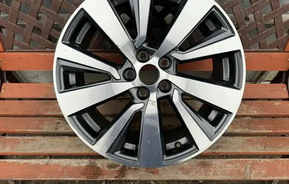 Ford Puma R18 alloy rim 