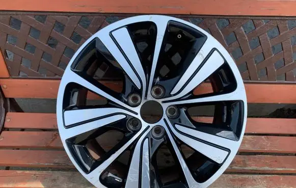 Citroen C4 III e-C4 R17 alloy rim 