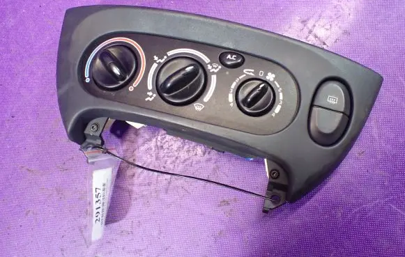 Renault Megane I Interior fan control switch 663391J