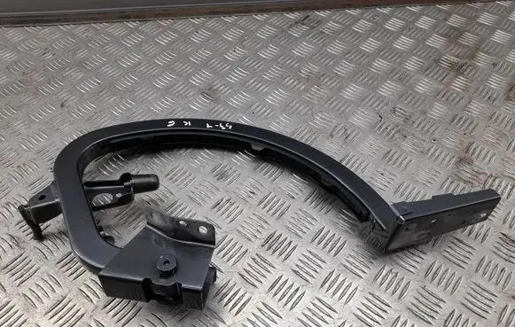 Audi A3 S3 8V Tailgate/trunk/boot hinge 8V5827301