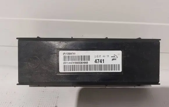 Chevrolet Cruze Air conditioner control unit module 13584741